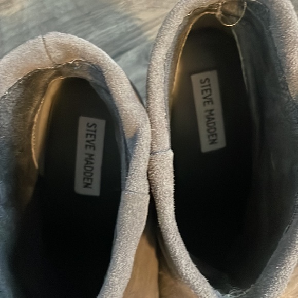 Steve Madden Grey Suede Booties size 8.5 NWOT - Picture 4 of 7